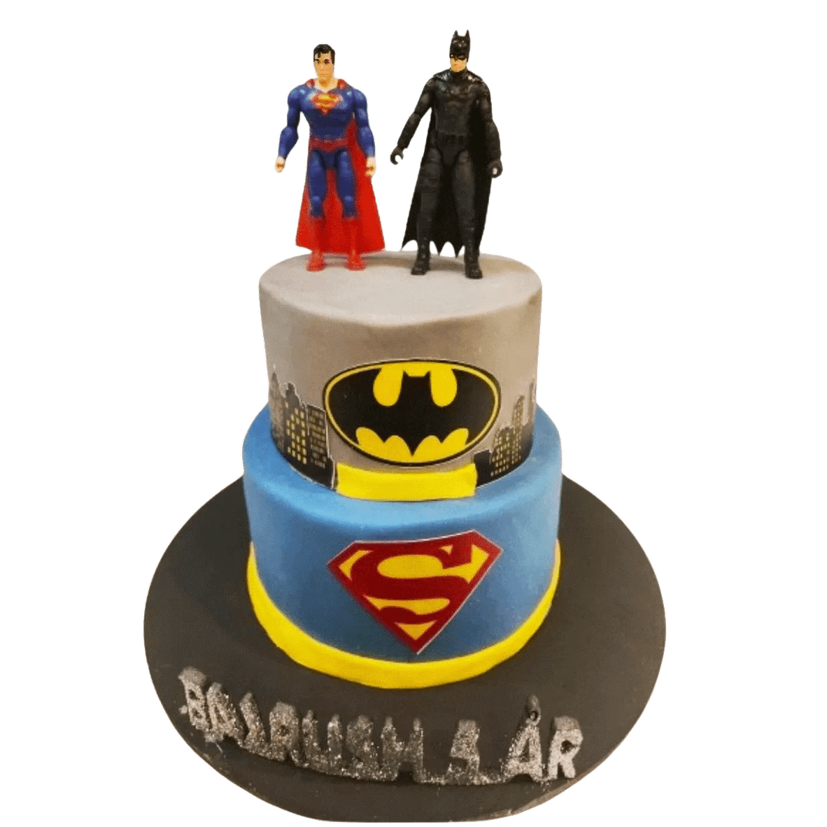 Batman & superman 2 vånings tårta - Mintårta